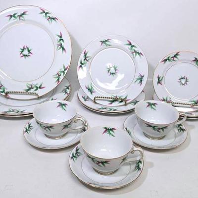 "Harmony House" Table Setting #1