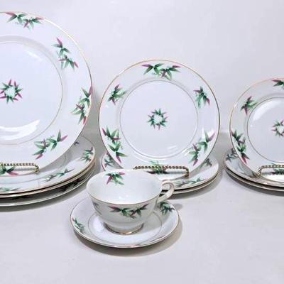 "Harmony House" Table Setting #2