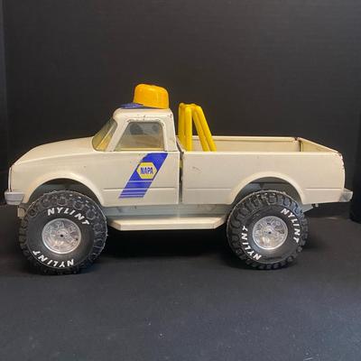 Vintage Metal Nylint NAPA Toy Truck