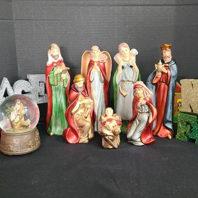 Vintage Nativity Scene With Snowglobe And Other Decor Pieces
