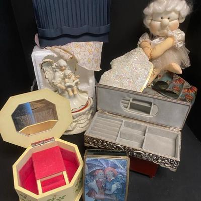Musical Jewelry Boxes, Music Box, Sequin Purse, Hat Box & More