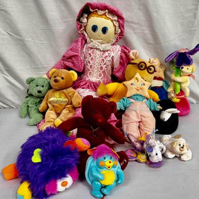 Starlings, Popples, Beani Babies & More Dolls 