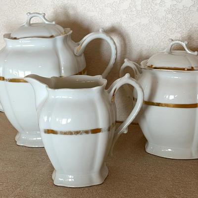 Chodziez Dubarry Porcelain Collection