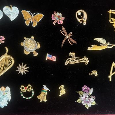 Vintage Brooches And Pins 