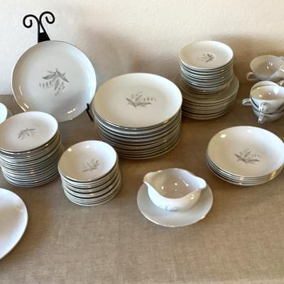 Kayson’s Golden Rhapsody Fine China From Japan