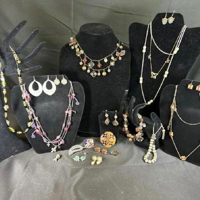 Sale Photo Thumbnail #25