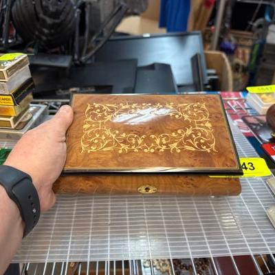 Sale Photo Thumbnail #243