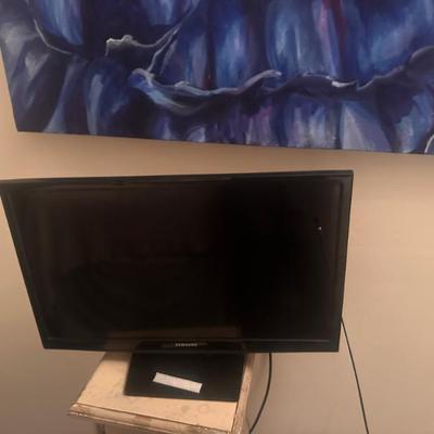 Sale Photo Thumbnail #28: Tv