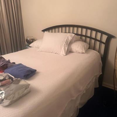 Sale Photo Thumbnail #2: Headboard and mattress