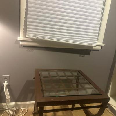 Sale Photo Thumbnail #18: End table
