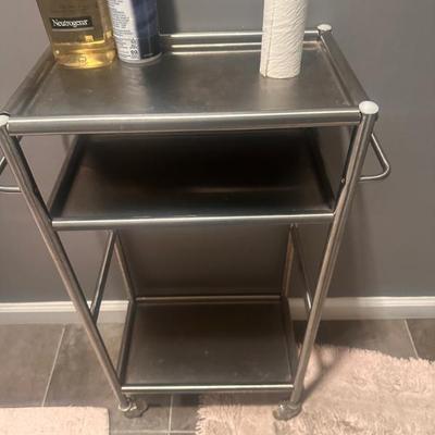 Sale Photo Thumbnail #25: Bathroom caddy