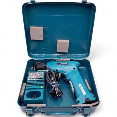 Makita 7.2V 3/8" Cordless Drill