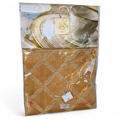 Lenox Fine Table Linens Laurel Leaf Oval Tablecloth