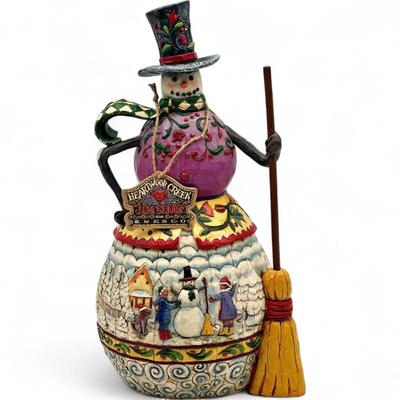 Jim Shore Heartwood Creek "Building Winter Memories" figurine