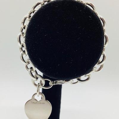 Sale Photo Thumbnail #147: Vintage TIFFANY & CO. Sterling Silver Heart Bracelet