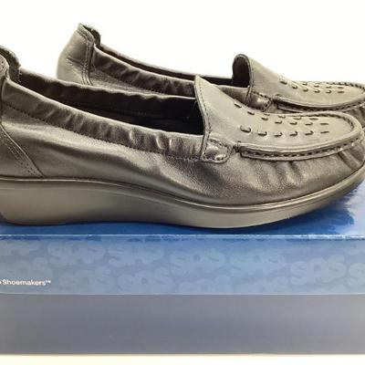 Sale Photo Thumbnail #49: SAS Weave Black Flats Size 7.5