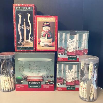 Pfaltzgraff Christmas Serveware And Decor 