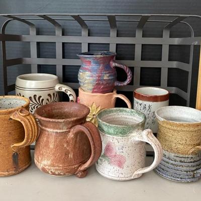 Art Pottery Mugs With Metal Basket 