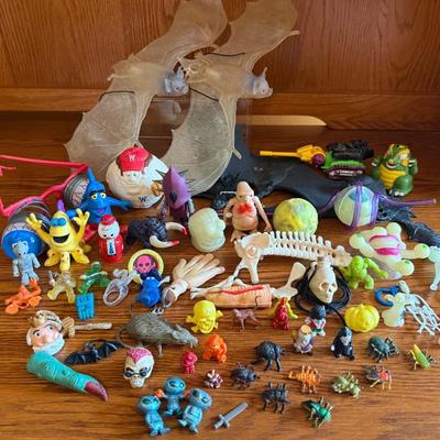 Weird & Creepy Toy Parts/Pieces With Rubber Bats, Monsters, Aliens and More
