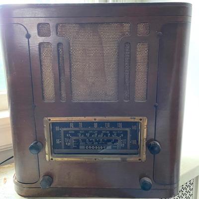 1940’s Crosley Tombstone Tube Radio 