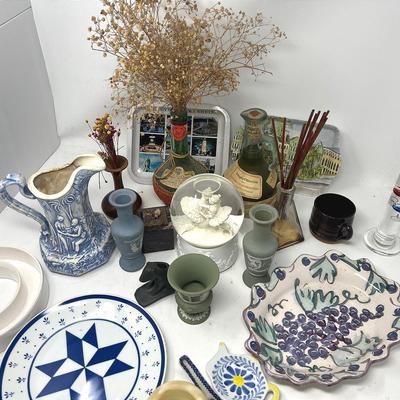 Plethora Of Household Decor 
