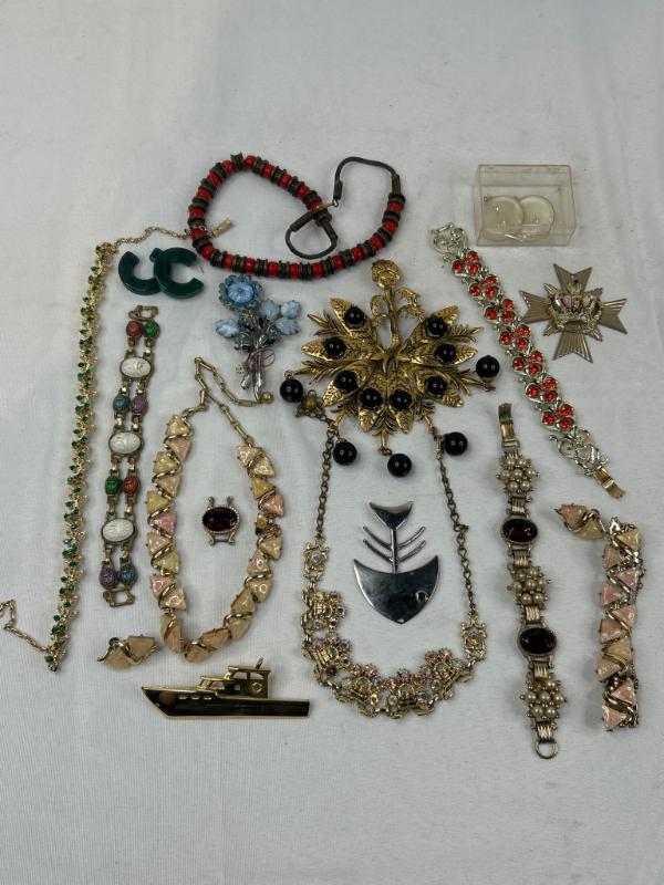 Sale Photo Thumbnail #136