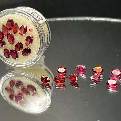 Rhodolite Garnet and Garnet Ovals 11.9 CTTW 6x4mm - Rosy Pink Red & Red Wine Tones