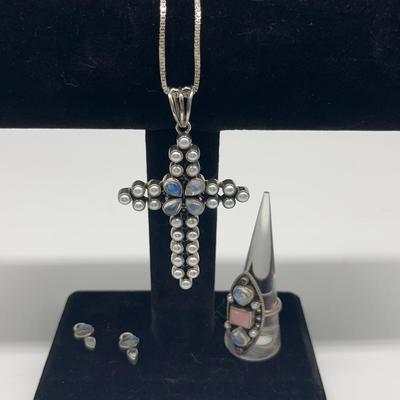 Collection Of Moonstone And Pearl 