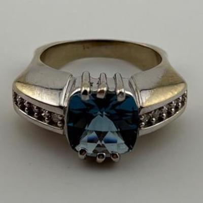 14k White Gold 3 Carat Blue Topaz Ring