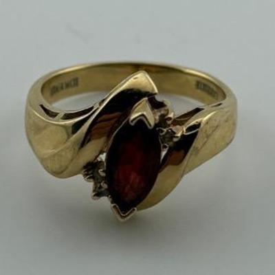 10k Yellow Gold Marquis Garnet