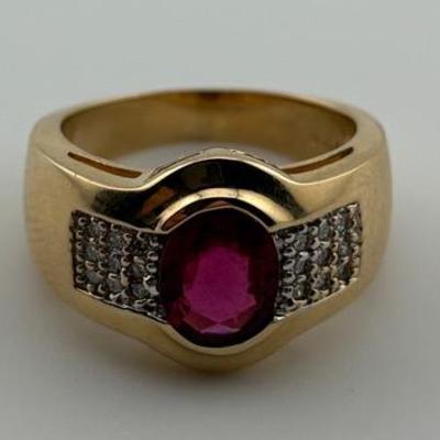 14k Yellow Gold Oval Pink Rhodolite Garnet & Diamond Ring