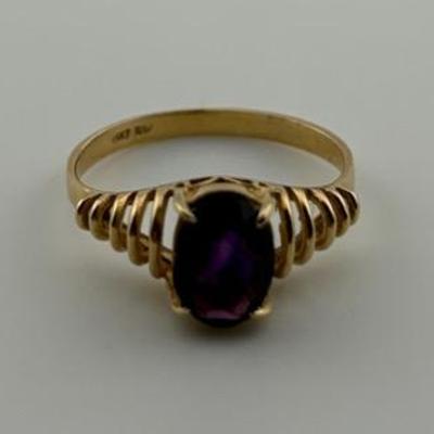 14k Yellow Gold 1 Carat Oval Amethyst Ring
