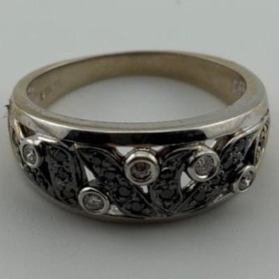 14k White Gold Diamond Ring