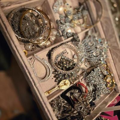 Sale Photo Thumbnail #173