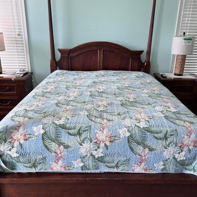 Queen Four Poster Bed Frame With Saatva Adjustable Mattress And Bedframe 