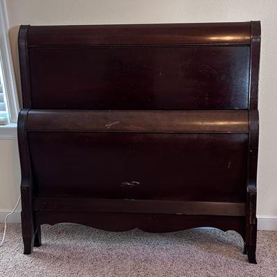 Antique Mahogany Twin Bed
