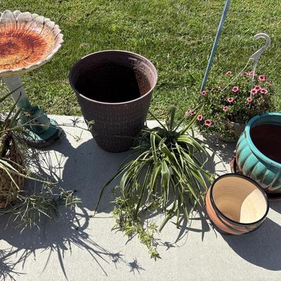 Pots, Plants, Bird Bath & Feeders, Shepherds Hook