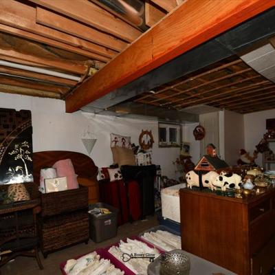 Storage room 12)