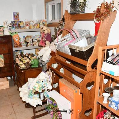 Storage room 35)