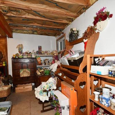 Storage room 10)