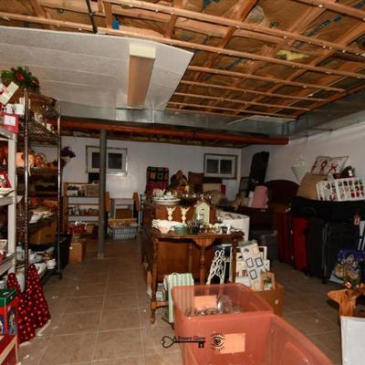 Storage room 8)