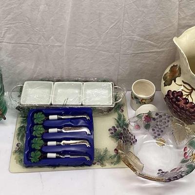 Grape Glassware Set