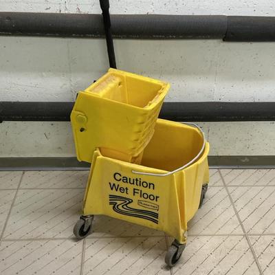 Mop bucket 