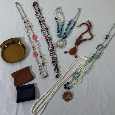 Women’s Jewelry & More