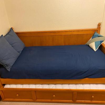 Twin Trundle Bed