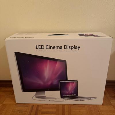 Apple 27” Cinema Display 2010 