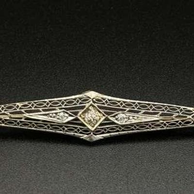 Antique 3 Diamond  Gold Art Deco Filigree Bar Pin
