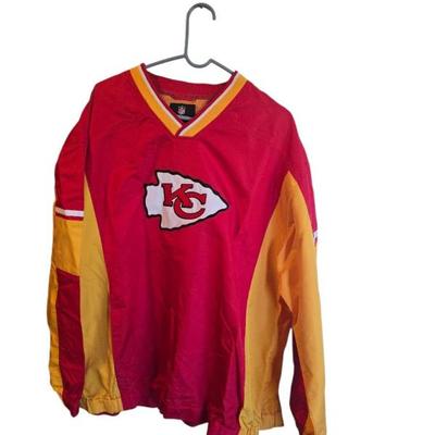 Sale Photo Thumbnail #19: Chiefs windbreaker 2XL