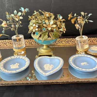 As158 wedgwood enameled floral