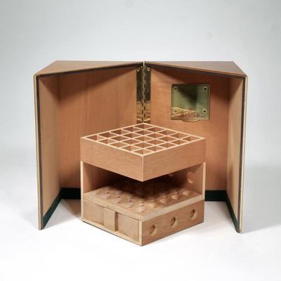CIGAR SAVER ENTERPRISES HUMIDOR | fitted interior with drawer, brass badge
h. 9.5 x w. 6 x l. 6 in.
